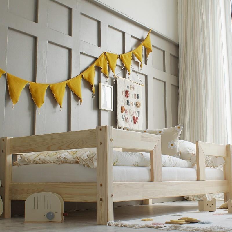 Du suchst ein tolles Kinderbett, Hausbett, Holzbett, Spielbett für Dein Kind zum Schlafen, Spielen und Klettern?Dann schau doch hier mal rein