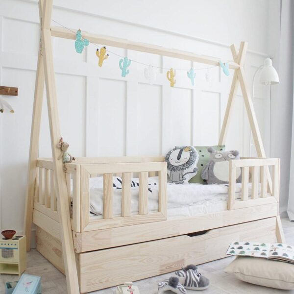 Du suchst ein tolles Kinderbett, Hausbett, Holzbett, Spielbett, Tipibett für Dein Kind zum Schlafen, Spielen und Klettern?Dann schau doch hier mal rein
